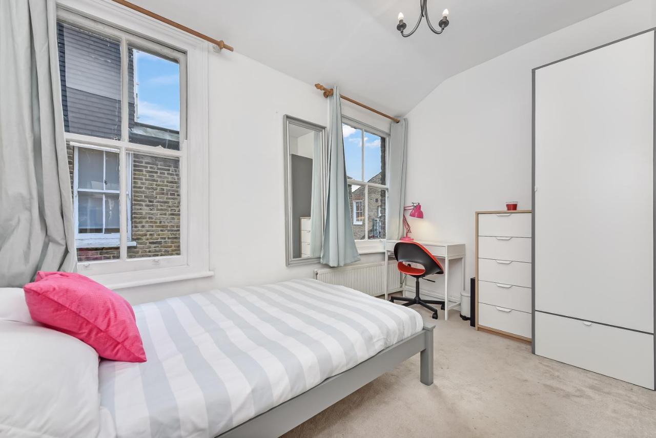 לונדון Groves 4 Bedroom, Shepherds Bush מראה חיצוני תמונה